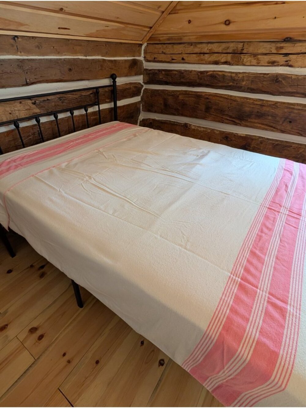 Vintage Texmade Cotton Poly Blanket, Queen Or Double light Flannel Bright Pink